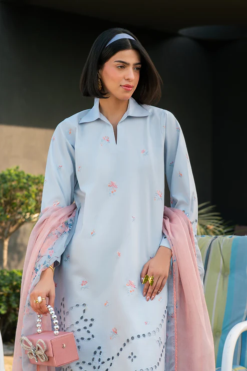 3 Piece – Premium Embroidered Lawn – 3765