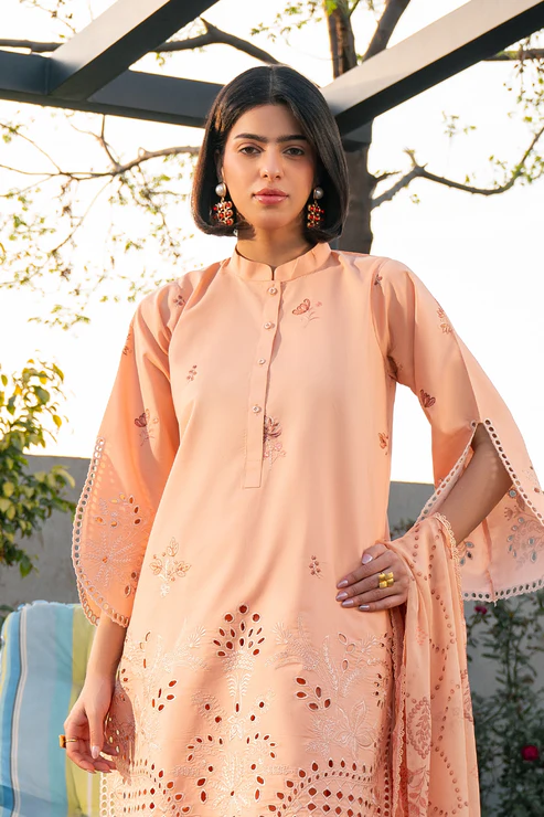 3 Piece – Premium Embroidered Lawn – 3766