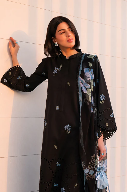 3 Piece – Premium Embroidered Lawn – 3768