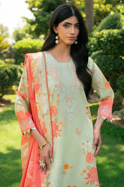 3 Piece – Premium Embroidered Lawn – 3754